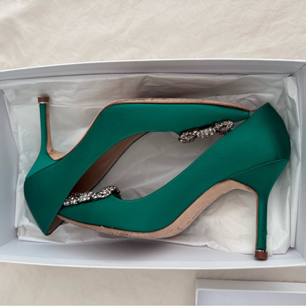 Manolo Blahnik Green Satin Pumps - Picture 11 of 12